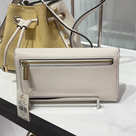 MICHAEL KORS JET SET TRAVEL LADY LARGE TRIFOLD  NON-VEGAN LEATHER WALLET - Picture 12 of 16